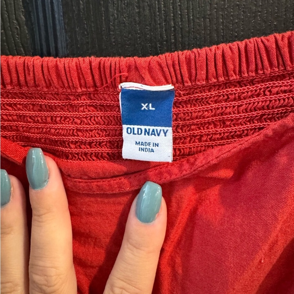 Old Navy Womens Off the Shoulder Blouse Size XL Red White Coquette Cropped - Picture 3 of 4